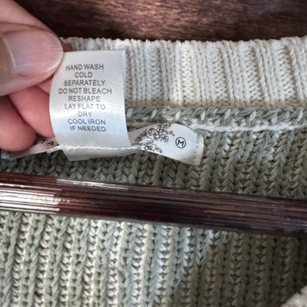 Altar'd State Womens Sage Green Cream Ribbed Cropped V-Neck Sweater Medium NWT - Picture 5 of 10